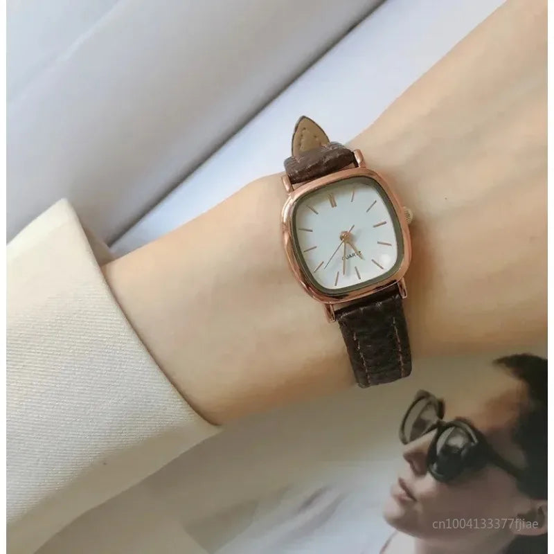 High Quality Ladies Casual Bracelet Watches Women's Simple Vintage Watches for Women Dial Wristwatch Leather Strap Wrist Watch